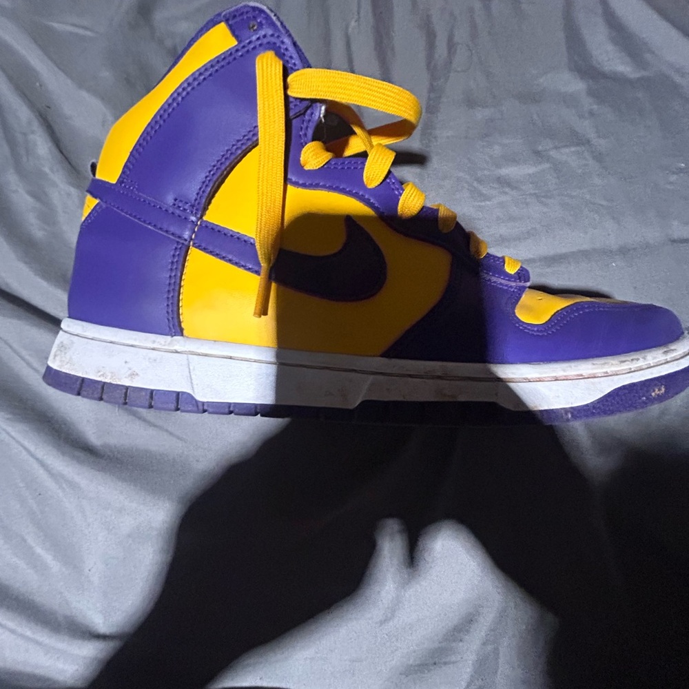Men’s lakers mids